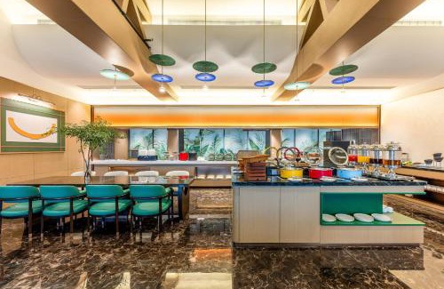 Downtown Hangzhou Hotel | Holiday Inn Hangzhou West Lake by IHG