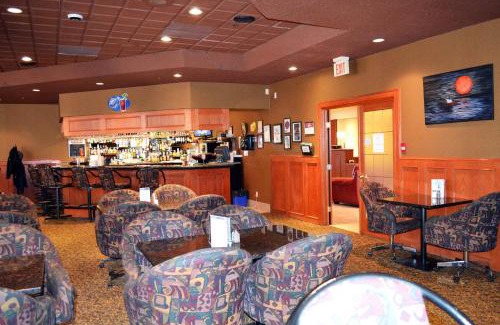 Hinton Hotel | Holiday Inn Hinton by IHG