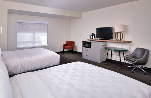 Farmington Hills Hotel | Holiday Inn Hotel & Suites Farmington Hills - Detroit NW by IHG