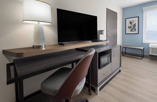Henrico Hotel | Holiday Inn Hotel and Suites Richmond West End by IHG