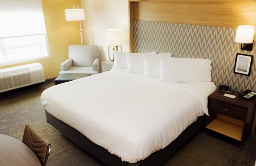 Hopkinsville Hotel | Holiday Inn Hotel & Suites Hopkinsville - Convention Ctr by IHG