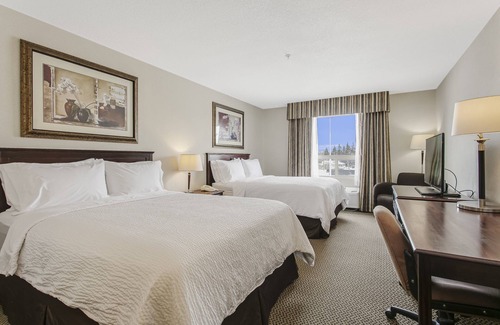 Lloydminster Hotel | Holiday Inn Hotel & Suites Lloydminster by IHG