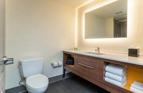 Beaufort Hotel | Holiday Inn Hotel & Suites Beaufort at Highway 21 by IHG