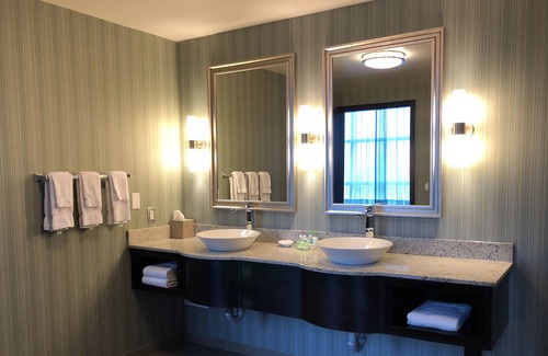 Saskatoon Downtown Hotel | Holiday Inn Hotel & Suites Saskatoon Downtown by IHG