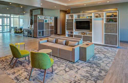 Katy Hotel | Holiday Inn Hotel & Suites - Houston West - Katy Mills by IHG