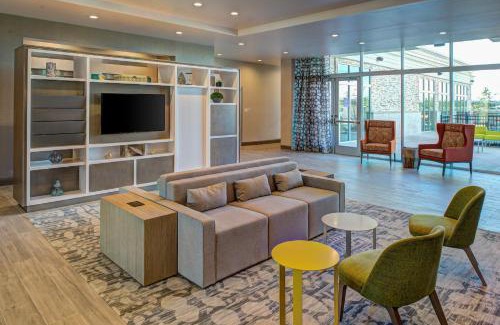 Katy Hotel | Holiday Inn Hotel & Suites - Houston West - Katy Mills by IHG
