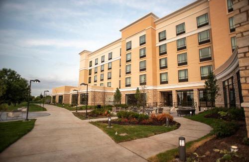 Joliet Hotel | Holiday Inn Hotel & Suites - Joliet Southwest by IHG