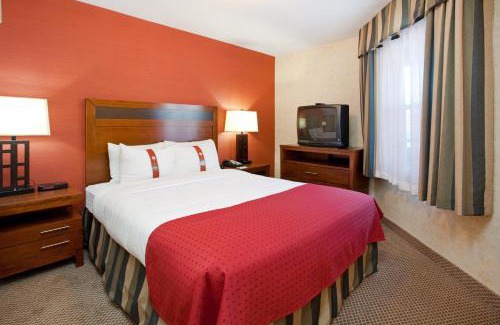 Okanagan-Similkameen Resort | Holiday Inn Hotel & Suites Osoyoos by IHG