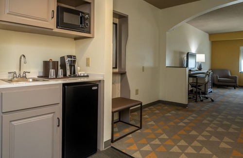 Beaufort Hotel | Holiday Inn Hotel & Suites Beaufort at Highway 21 by IHG