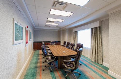 Lake City Hotel | Holiday Inn Hotel & Suites Lake City by IHG