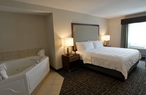 Lakeville Hotel | Holiday Inn Hotel & Suites Minneapolis - Lakeville by IHG
