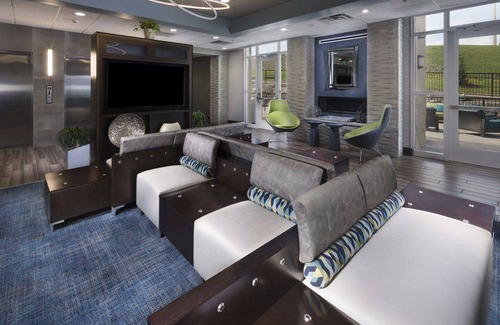 Skyland Hotel | Holiday Inn Hotel and Suites Arden - Asheville Airport, an IHG Hotel