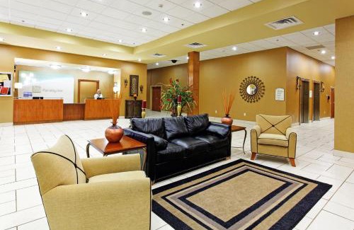Batesville Hotel | Holiday Inn Hotels Batesville by IHG