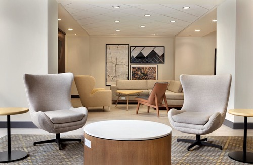 Houston Hotel | Holiday Inn Houston Intercontinental Airport by IHG