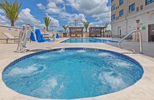Humble Hotel | Holiday Inn Houston NE-Bush Airport Area by IHG