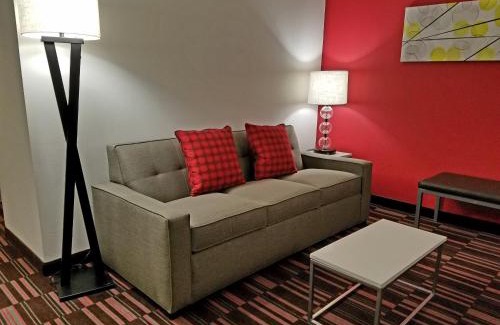 Las Colinas Hotel | Holiday Inn Irving Las Colinas by IHG