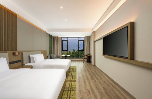 Chizhou Hotel | Holiday Inn Jiuhua Mountain Hot Spring by IHG