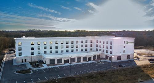 Kansas City Hotel | Holiday Inn - Kansas City - Northeast by IHG