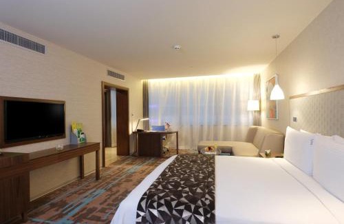 Farwaniya Hotel | Holiday Inn Kuwait Al Thuraya City by IHG