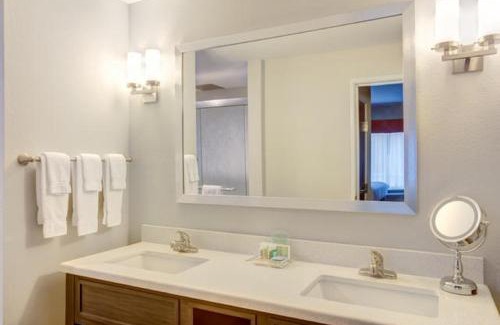 Lafayette Hotel | Holiday Inn Lafayette North by IHG