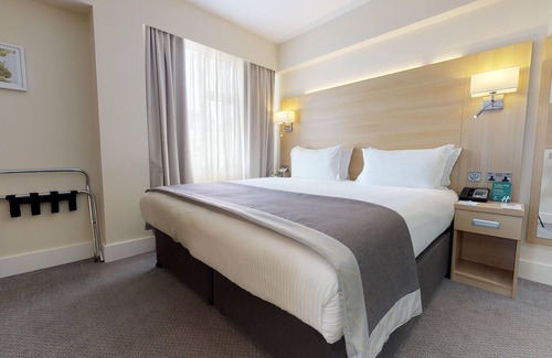 Kensington Hotel | Holiday Inn London - Kensington High St. by IHG