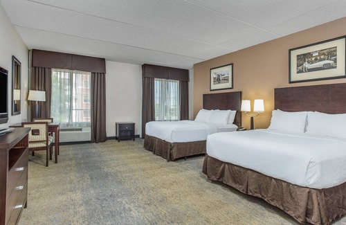 Fairgrounds Hotel | Holiday Inn Louisville Airport - Fair/Expo by IHG