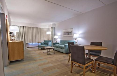 Manahawkin Hotel | Holiday Inn Manahawkin/Long Beach Island by IHG