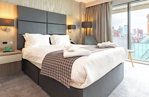 Manchester City Centre Hotel | Holiday Inn Manchester - City Centre by IHG