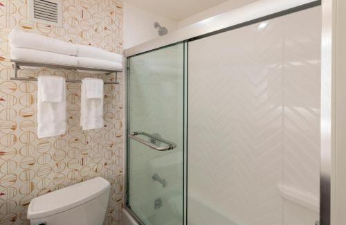 Marquette Hotel | Holiday Inn Marquette by IHG