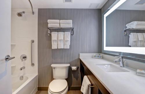 Gateway Hotel | Holiday Inn - Mississauga Toronto West by IHG