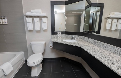 Chinatown Hotel | Holiday Inn Montréal Centre-Ville Downtown by IHG