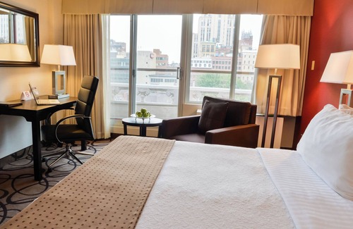 Chinatown Hotel | Holiday Inn Montréal Centre-Ville Downtown by IHG