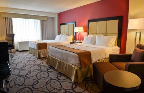 Chinatown Hotel | Holiday Inn Montreal Centre Ville Downtown by IHG