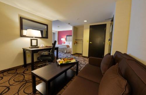 Chinatown Hotel | Holiday Inn Montreal Centre Ville Downtown by IHG