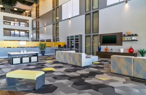 Morgantown Hotel | Holiday Inn Morgantown - Reading Area by IHG