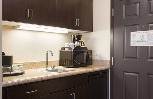 Oceanside Hotel | Holiday Inn Oceanside Camp Pendleton Area by IHG