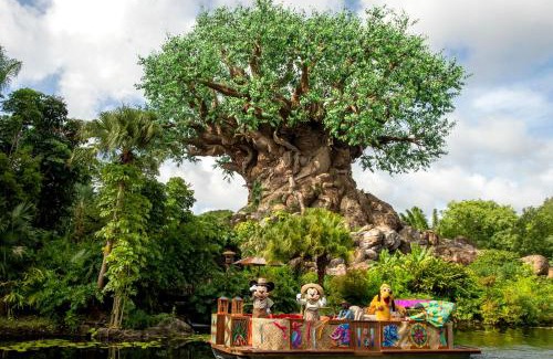 Lake Buena Vista Resort | Holiday Inn Orlando – Disney Springs® Area by IHG