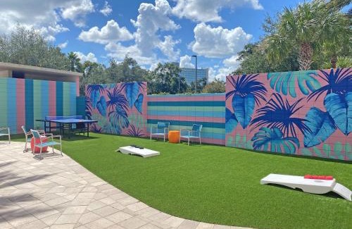 Lake Buena Vista Resort | Holiday Inn Orlando – Disney Springs® Area by IHG