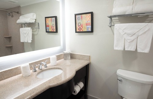 Orlando Hotel | Holiday Inn Orlando East - UCF Area by IHG