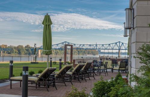 Owensboro Hotel | Holiday Inn Owensboro Riverfront by IHG