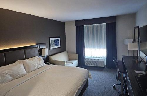 Paducah Hotel | Holiday Inn Paducah Riverfront by IHG