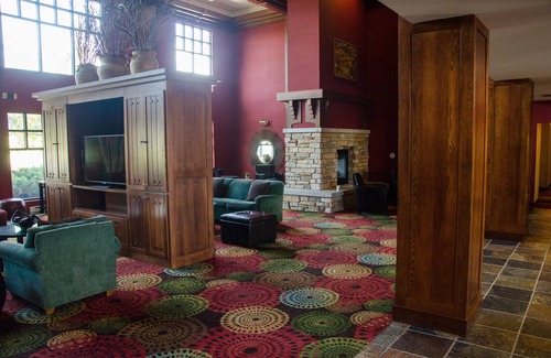 Pewaukee Hotel | Holiday Inn Pewaukee - Milwaukee West by IHG