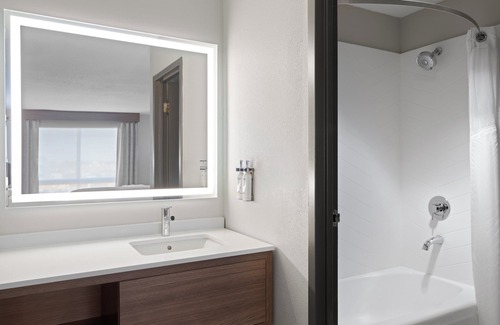 Portsmouth Hotel | Holiday Inn Portsmouth Downtown by IHG