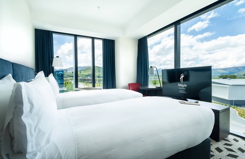 Frankton Hotel | Holiday Inn Queenstown Remarkables Park by IHG