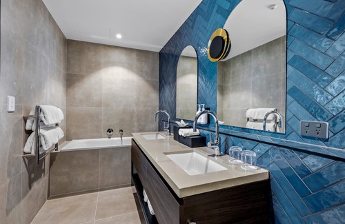 Frankton Hotel | Holiday Inn Queenstown Remarkables Park by IHG