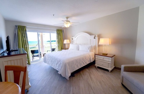 Crystal Harbour Apartment | Holiday Inn Resort Grand Cayman