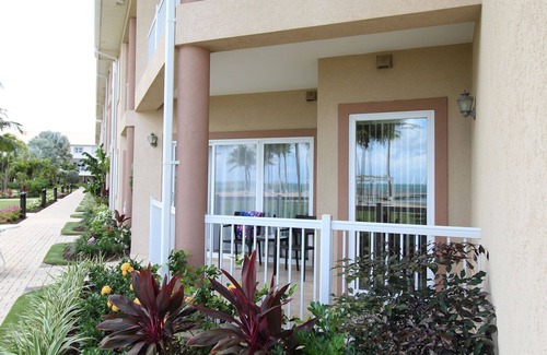 Crystal Harbour Apartment | Holiday Inn Resort Grand Cayman