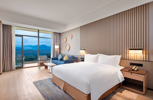 Mingshan District Hotel | Holiday Inn Resort Mengding Mountain by IHG