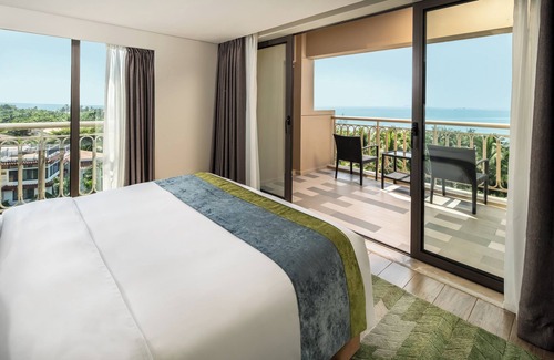 Tianya District Hotel | Holiday Inn Resort Sanya Bay by IHG