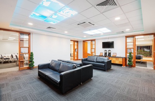 Chatham Hotel | Holiday Inn Rochester Chatham by IHG